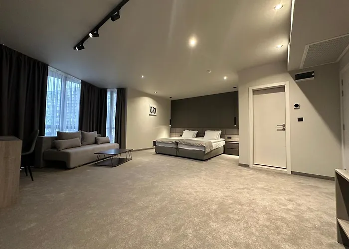 валор Hotel Montana